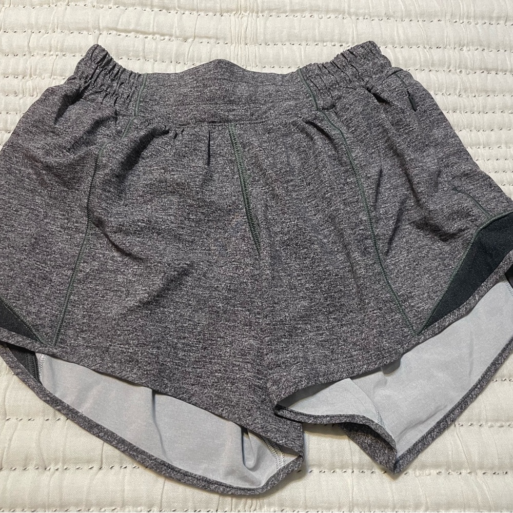 Lululemon Hotty Hot Low-Rise Lined Short 4"